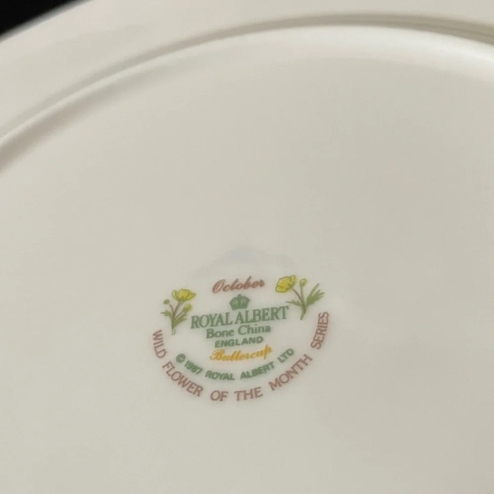 Royal Albert october buttercup